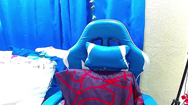 Snapshot of Gia_leinn chatting on July 18, 6:27 pm Gia leinn online show from July 18, 6:27 pm