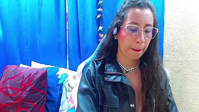 Snapshot of Gia_leinn chatting on July 15, 3:08 pm Gia leinn online show from July 15, 3:08 pm