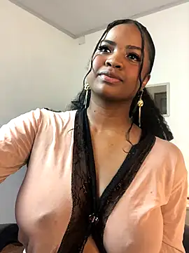 Snapshot of ValerieBlakee chatting on October 5, 12:29 pm ValerieBlakee online show from October 5, 12:29 pm