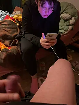 Tightassslut18 online show from March 1, 6:21 pm