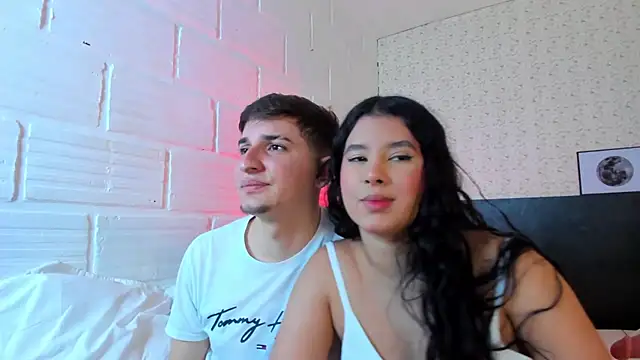 Snapshot of BonnieeAndClyde chatting on September 15, 4:29 pm BonnieeAndClyde online show from September 15, 4:29 pm
