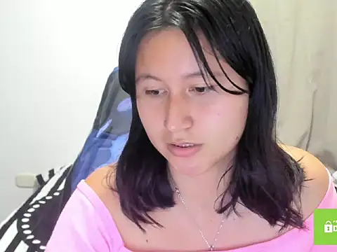 Snapshot of xoxo_kiitty chatting on October 8, 3:41 am xoxo kiitty online show from October 8, 3:41 am