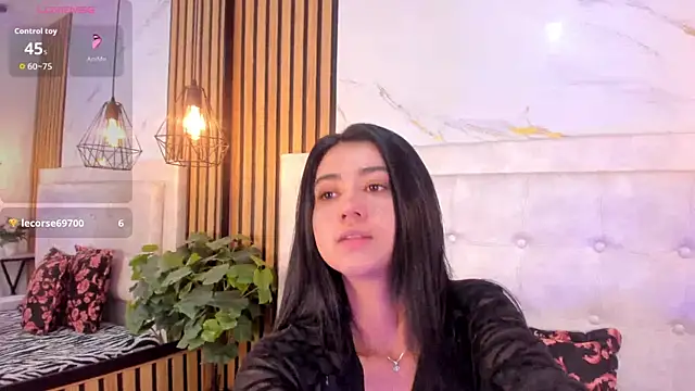 Snapshot of Madyson18 chatting on May 23, 11:53 am Madyson18 online show from May 23, 11:53 am