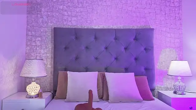 ChloeMoon9 online show from February 18, 12:23 pm