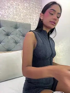 ChloeMoon9 online show from March 10, 10:30 am