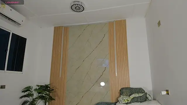 Snapshot of flor_herrera01 chatting on May 24, 9:47 pm flor herrera01 online show from May 24, 9:47 pm
