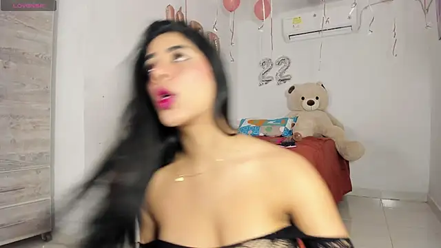 Snapshot of flor_herrera01 chatting on January 13, 5:44 am flor herrera01 online show from January 13, 5:44 am