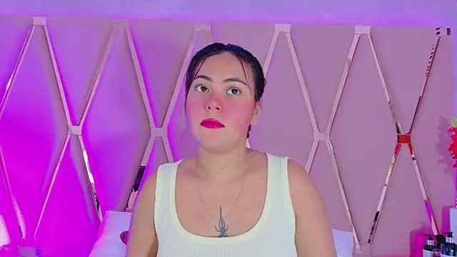 Emily Black1 online show from May 13, 9:33 pm