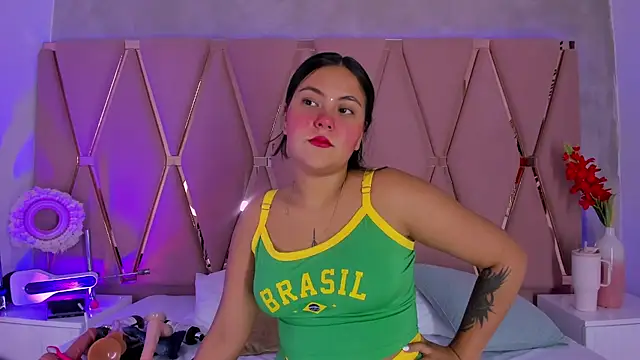 Emily Black1 online show from June 9, 11:28 pm