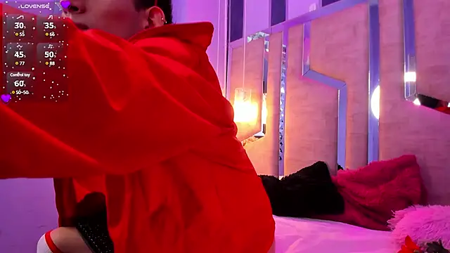 ValentinoMoreti online show from March 21, 5:00 am