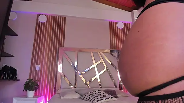 sweetviolet   online show from January 10, 12:22 pm