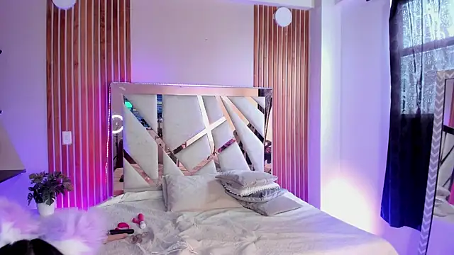 sweetviolet   online show from March 20, 3:47 pm