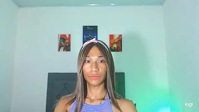 red veltet online show from March 11, 4:34 pm