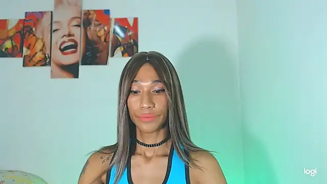 red veltet online show from March 3, 10:28 pm