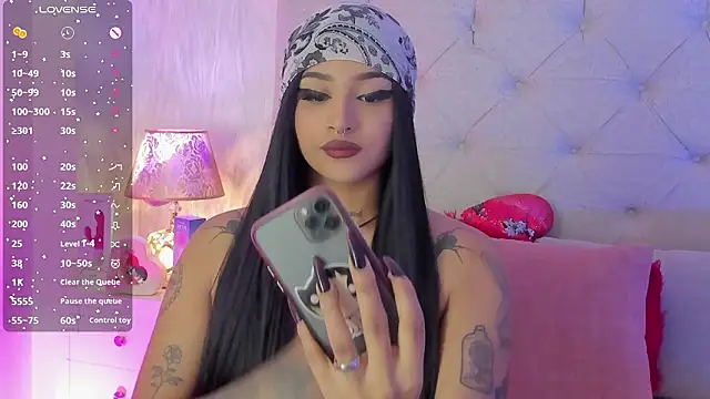 goth tasha online show from February 5, 8:15 pm