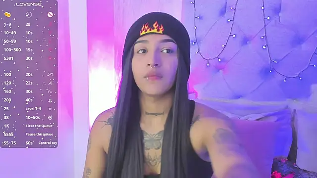 Snapshot of goth_tasha chatting on October 21, 7:13 pm goth tasha online show from October 21, 7:13 pm