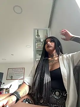 Snapshot of goth_tasha chatting on May 26, 12:36 pm goth tasha online show from May 26, 12:36 pm