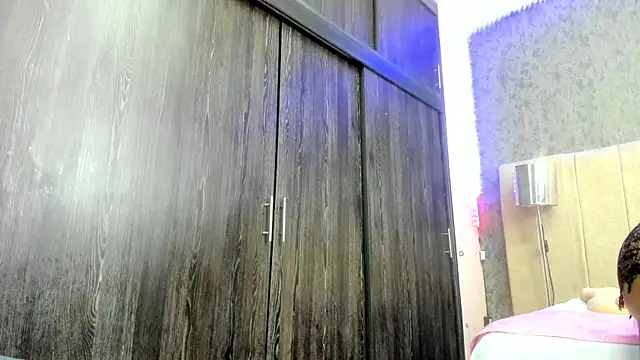 ava-am online show from April 17, 2:25 am