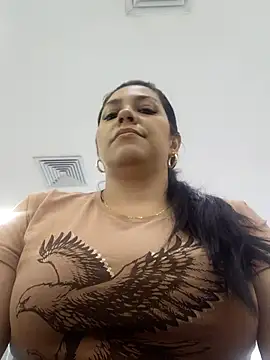 isabellarous- online show from March 20, 8:43 pm