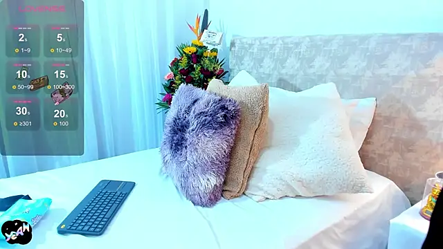 isabellarous- online show from March 6, 8:27 pm
