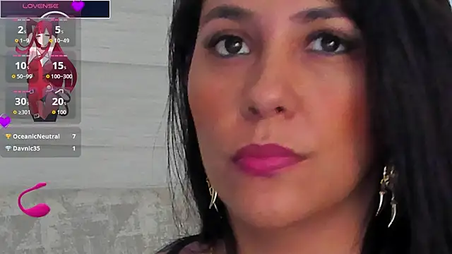 Snapshot of isabellarous- chatting on July 8, 12:03 am isabellarous- online show from July 8, 12:03 am