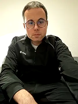 Simonudist online show from February 5, 5:09 pm