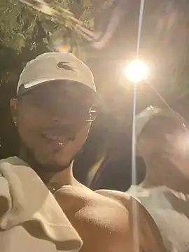 Snapshot of MaxxxSteil chatting on March 9, 3:22 am MaxxxSteil online show from March 9, 3:22 am