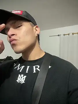 Snapshot of MaxxxSteil chatting on March 8, 3:06 am MaxxxSteil online show from March 8, 3:06 am