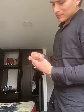 Snapshot of MaxxxSteil chatting on November 1, 4:23 pm MaxxxSteil online show from November 1, 4:23 pm