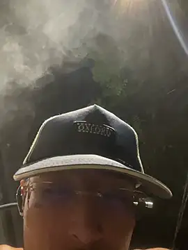 Snapshot of MaxxxSteil chatting on March 16, 2:43 am MaxxxSteil online show from March 16, 2:43 am