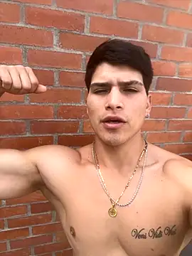 Snapshot of MaxxxSteil chatting on October 17, 1:57 pm MaxxxSteil online show from October 17, 1:57 pm