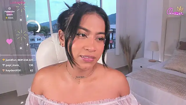 Ivyy Moon  online show from July 8, 7:25 pm