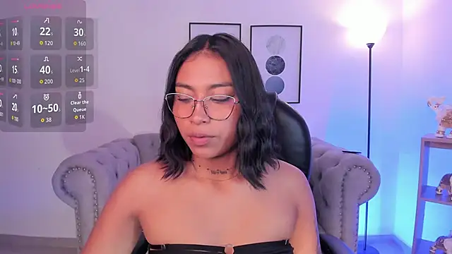 Ivyy Moon  online show from March 7, 4:08 am