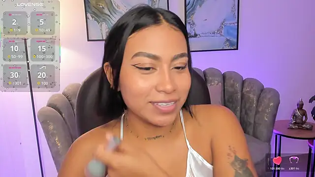 Snapshot of Ivyy_Moon_ chatting on November 27, 12:55 am Ivyy Moon online show from November 27, 12:55 am