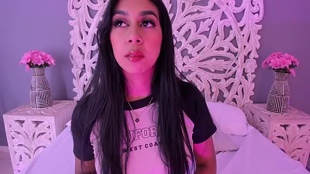 AnnieGibbyns online show from June 25, 8:25 pm