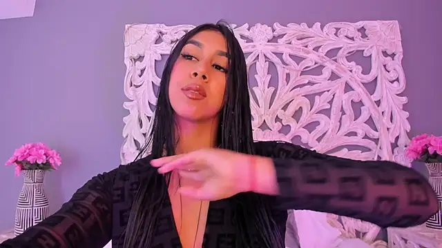 AnnieGibbyns online show from May 23, 8:30 pm