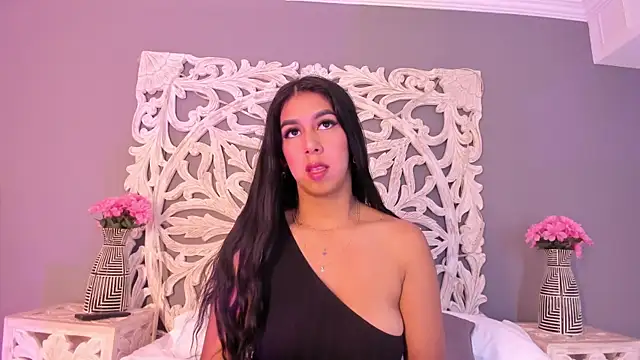 AnnieGibbyns online show from March 28, 8:43 pm