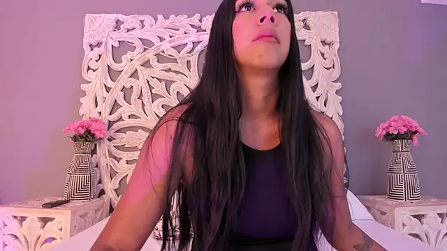 AnnieGibbyns online show from April 6, 8:43 pm