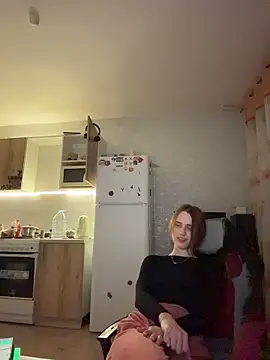 kisssssssss online show from February 17, 8:50 pm