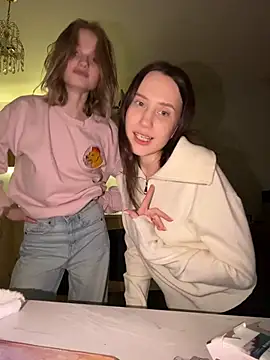 kisssssssss online show from February 28, 11:04 pm