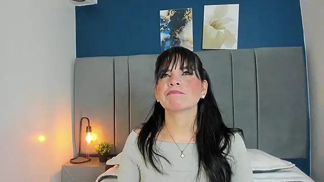 laura hotties online show from October 24, 1:10 pm