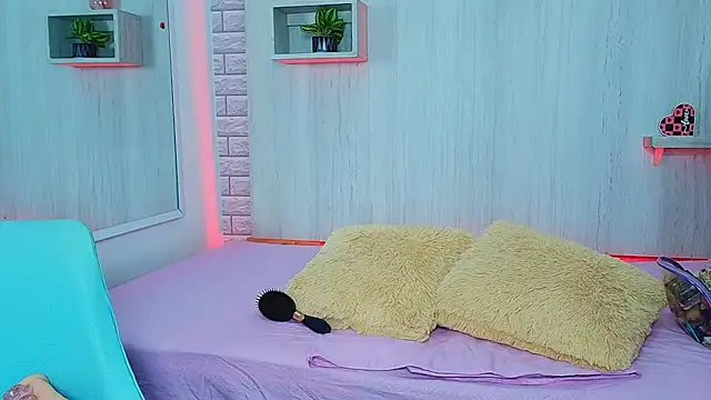 Snapshot of ZaraRousse chatting on September 13, 3:06 am ZaraRousse online show from September 13, 3:06 am