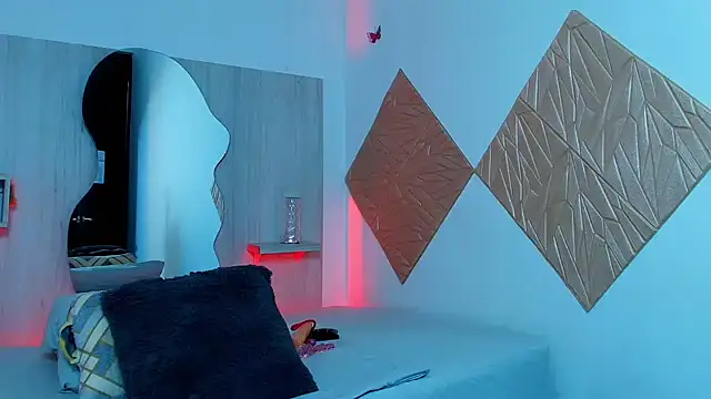 Snapshot of ZaraRousse chatting on September 22, 2:39 am ZaraRousse online show from September 22, 2:39 am