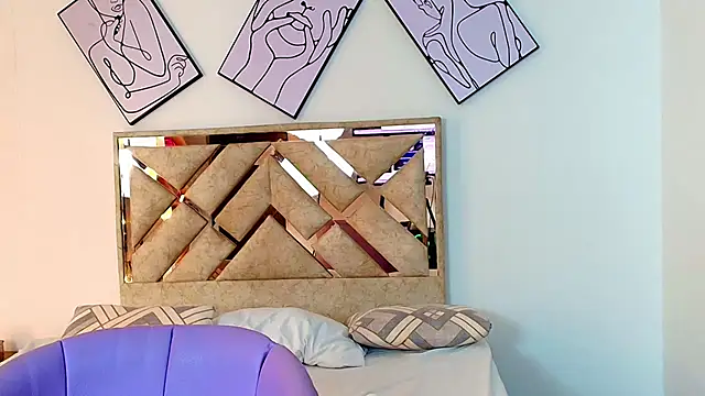 Snapshot of ZaraRousse chatting on October 11, 3:29 am ZaraRousse online show from October 11, 3:29 am