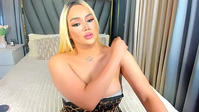 KylieSonique online show from November 1, 3:57 am