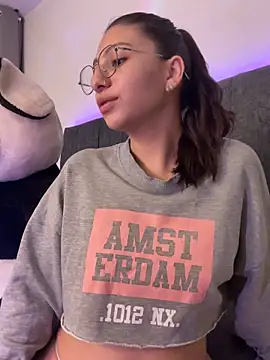 Dirty-Bunnyyy online show from April 7, 3:08 am