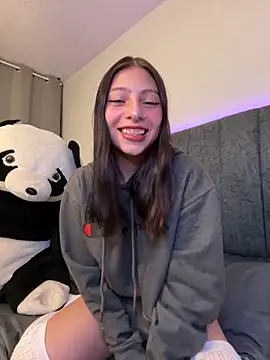 Snapshot of Dirty-Bunnyyy chatting on October 15, 6:11 am Dirty-Bunnyyy online show from October 15, 6:11 am