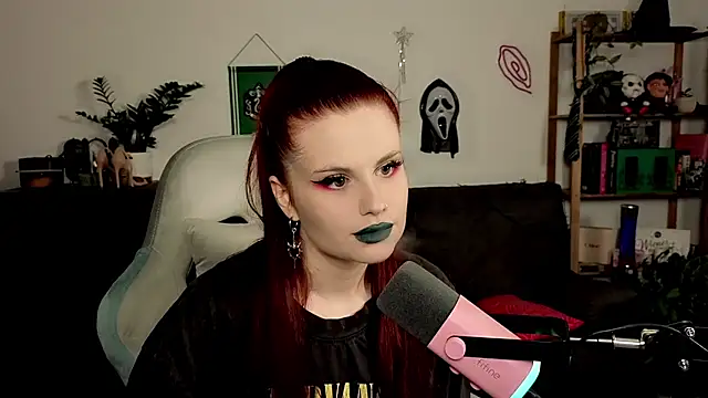 Della Ideal online show from December 21, 6:09 pm