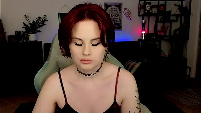 Della Ideal online show from February 24, 6:31 pm