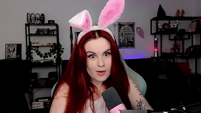 Della Ideal online show from April 5, 6:03 pm